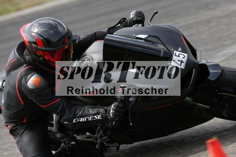 /33 04.08.2026  FREERIDE TRAINING ADR/Gruppe M/45